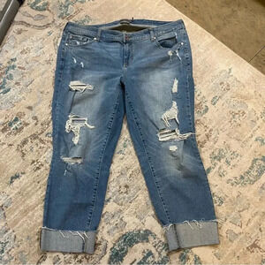 Torrid Cropped Boyfriend Distressed Jeans Light Wash Size 16 Vintage Stretch